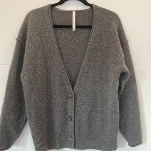 Aritzia, The Group by Babaton Luxe Cashmere Cardigan Grey